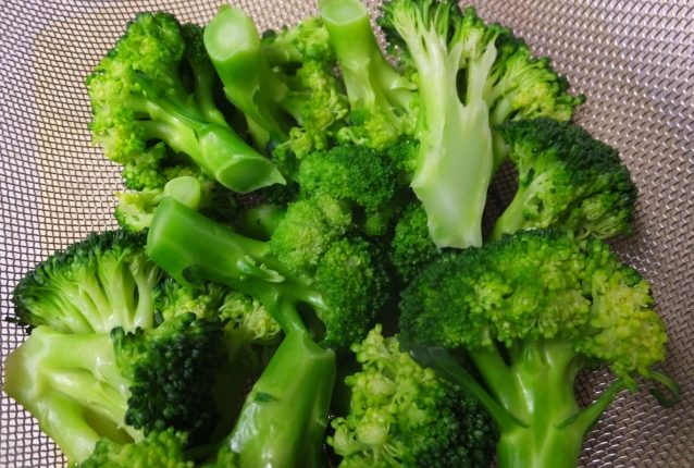 ブロッコリーの塩麹和え