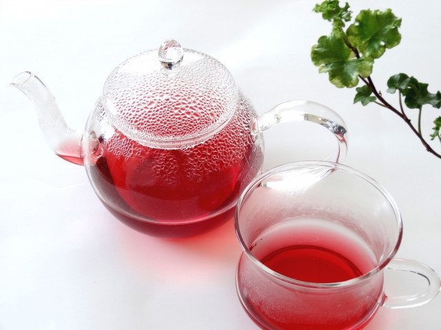 ローズヒップティーのおいしい淹れ方とアレンジレシピ
