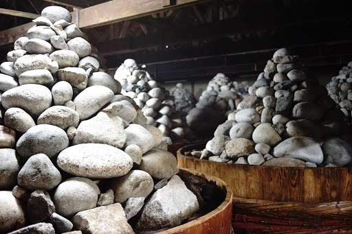 -八丁味噌の石積み(三重県)-