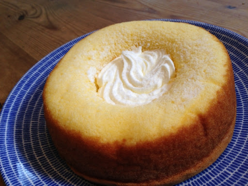 ふわふわしっとり、米粉のシフォンケーキ