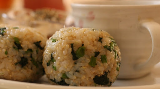 えごま油の生味噌おにぎり