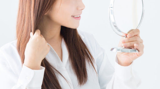 ホホバオイルで髪の毛をサラツヤに！