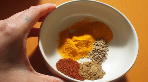 ミンパウダーでいつものカレーを風味よく！<