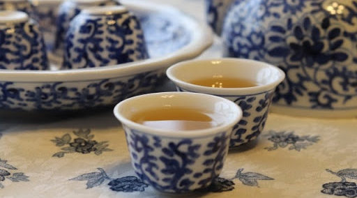 プーアル茶はカフェインを含まない？