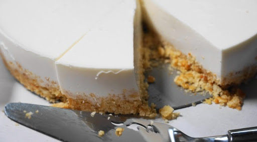 水切りヨーグルトのチーズケーキ