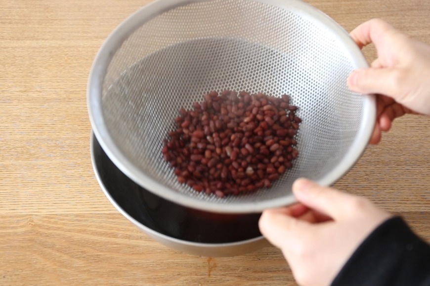 小豆水や小豆茶で作った後の出がらしなどは、何か活用する方法はありますか？