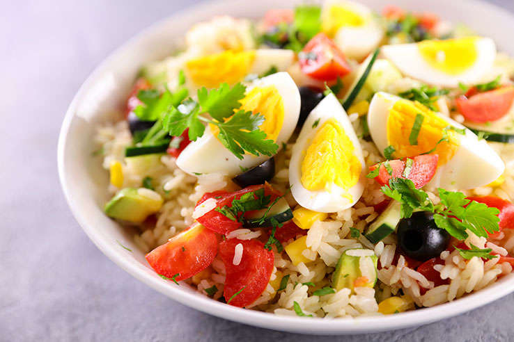 玄米の色どりサラダ