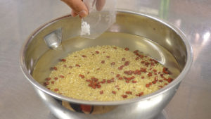 酵素玄米塩入れる