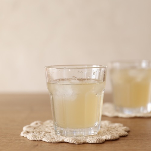 グラスに入った飲み物