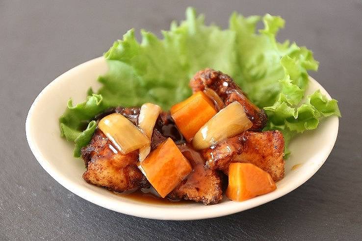 黒酢のピクルスで酢豚風あんかけ