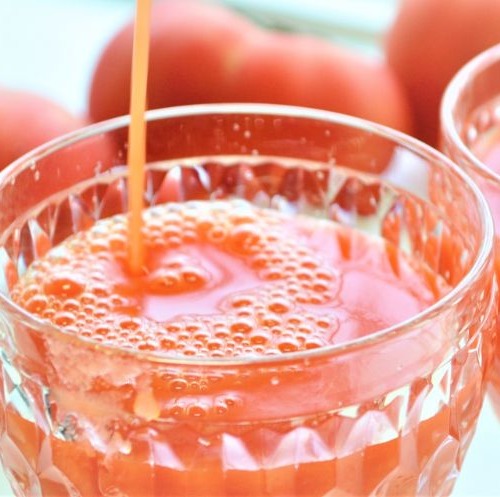 フルーツビネガーのトマトジュース割り