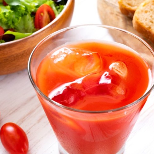 トマトジュースにリンゴ酢をプラス