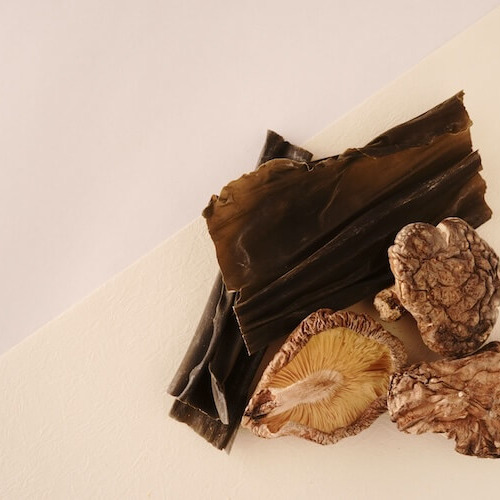 干し椎茸と昆布