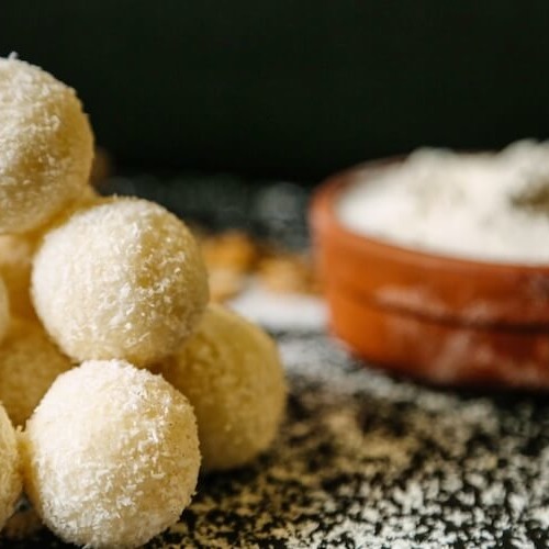 和三盆のスノーボールクッキーと和三盆