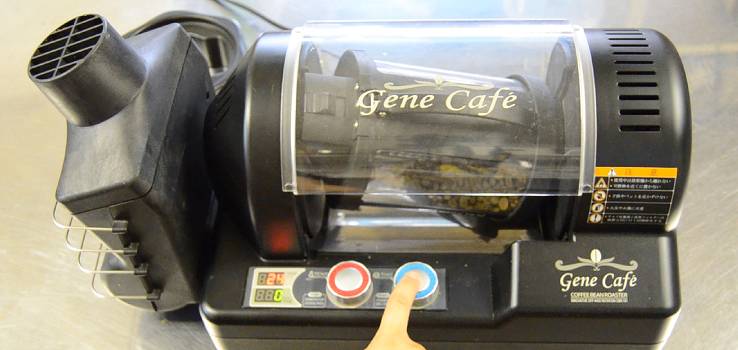 電源を入れ・温度と焙煎時間を設定する