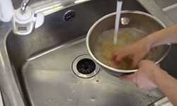 土鍋での玄米の炊き方1