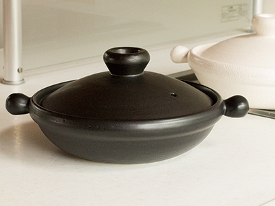 TOJIKI TONYA 萬古焼土鍋こぶし