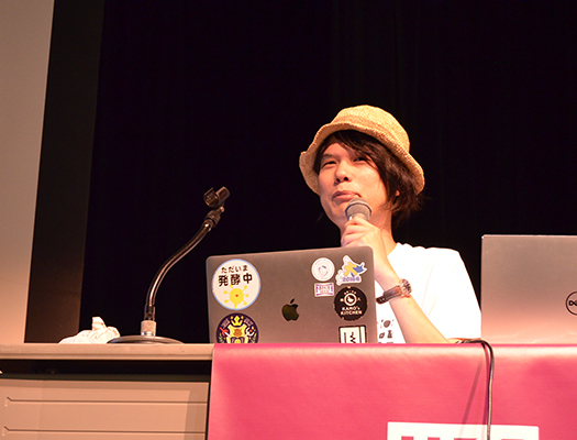 蒸し具合について語るヒラクさん