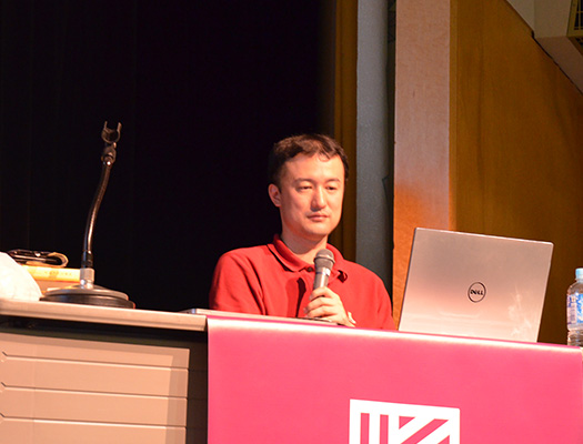 米の削り具合について語る助野さん