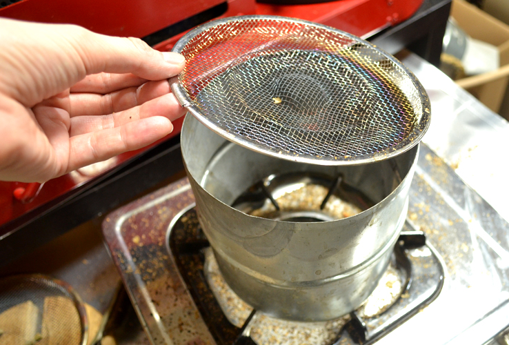 竹林さんの手網式焙煎機