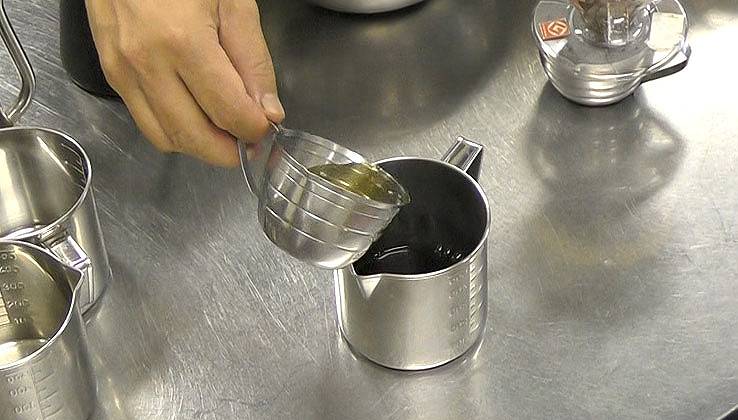 3倍程度のお湯を注いで、完成