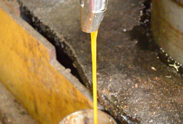 しぼり立ての油