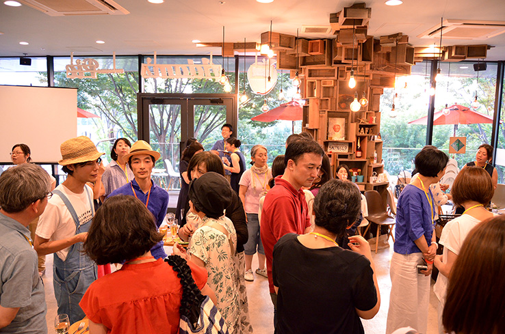 質問されている姿