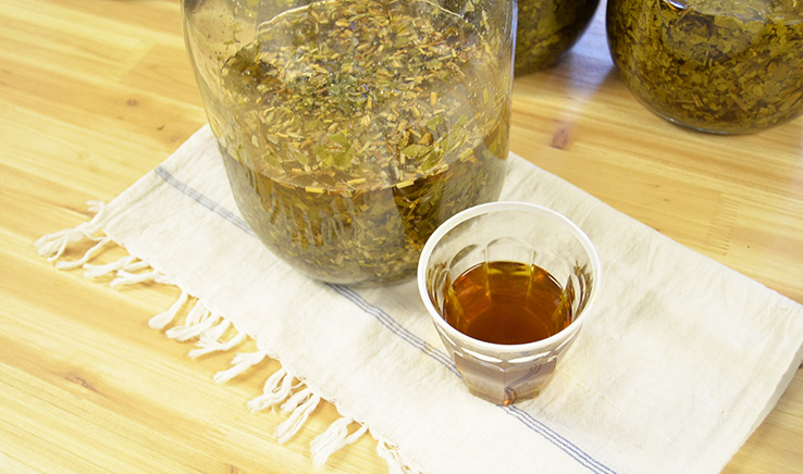 クマザサエキスとグラス